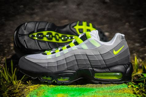 nike schwarz neon grün|nike 95 og neon.